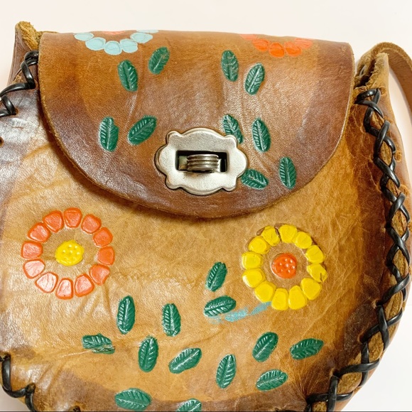 Tooled Leather Boho Hippie 70’s Small Flower Power Braided Purse Swivel Closure - Picture 3 of 13